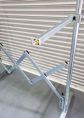 伸縮式パネルフィットスタンドのパネル部分の固定用ピン